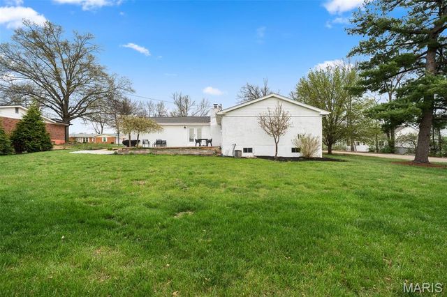 1080 Sagebrush Trail, Ballwin, MO 63011