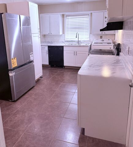 3687 Bedford Ln, Memphis, TN 38118