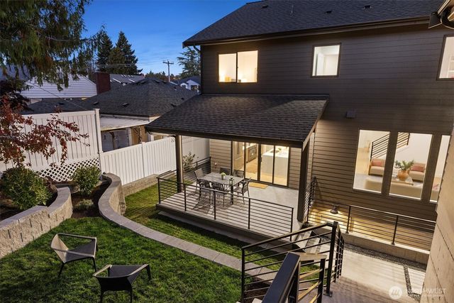 2515 35th Avenue W, Seattle, WA 98199