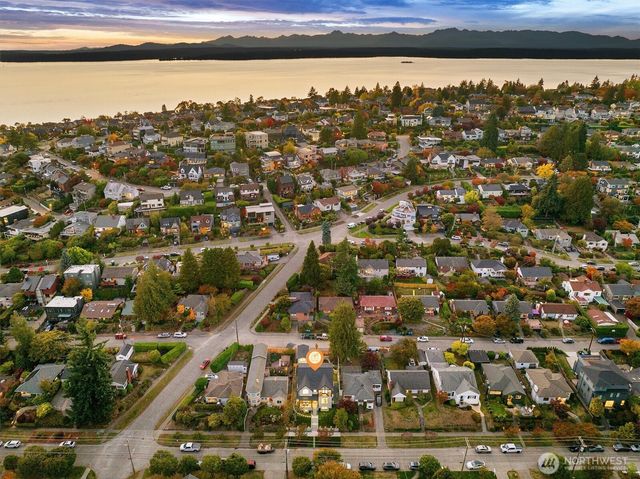 2515 35th Avenue W, Seattle, WA 98199