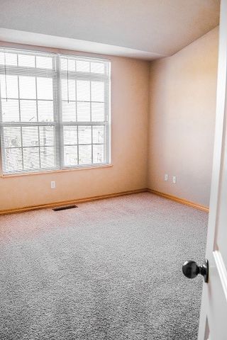 2877 W Hillshire Drive, Fayetteville, AR 72704