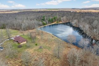1552 New Harmony Rd, Graysville, TN 37338