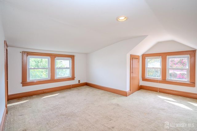 88 Coley Street, Woodbridge Proper, NJ 07095