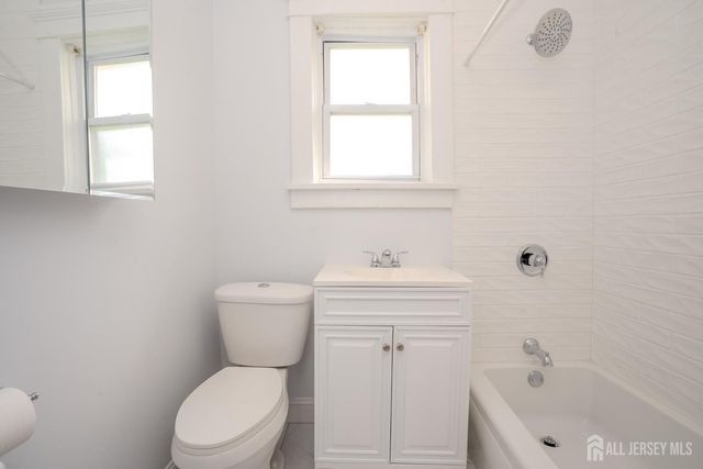 88 Coley Street, Woodbridge Proper, NJ 07095