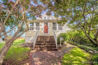 88 Coley Street, Woodbridge Proper, NJ 07095