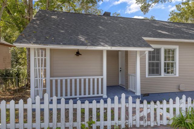9 Hampton Street, Ware Shoals, SC 29692