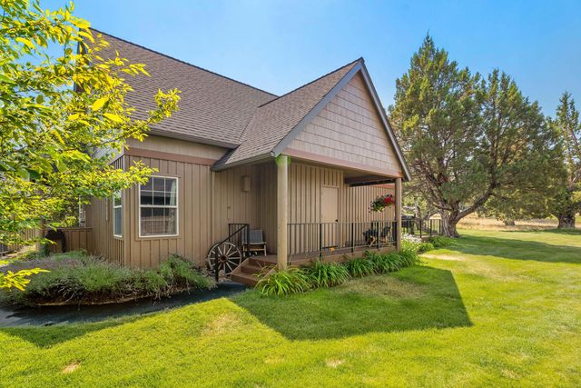 8655 Red Wing Lane, Redmond, OR 97756