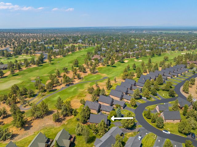 8655 Red Wing Lane, Redmond, OR 97756