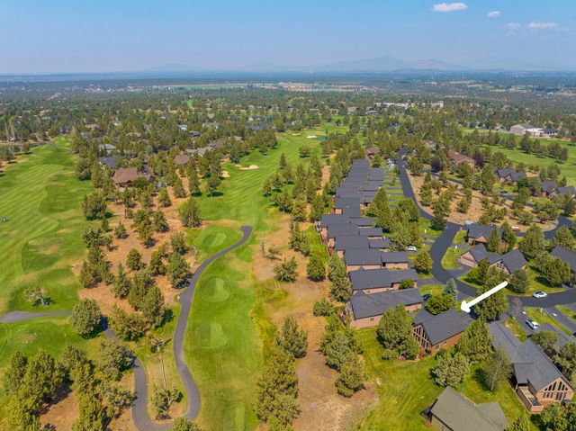 8655 Red Wing Lane, Redmond, OR 97756