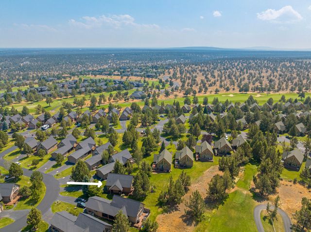 8655 Red Wing Lane, Redmond, OR 97756