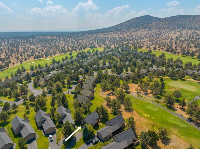 8655 Red Wing Lane, Redmond, OR 97756