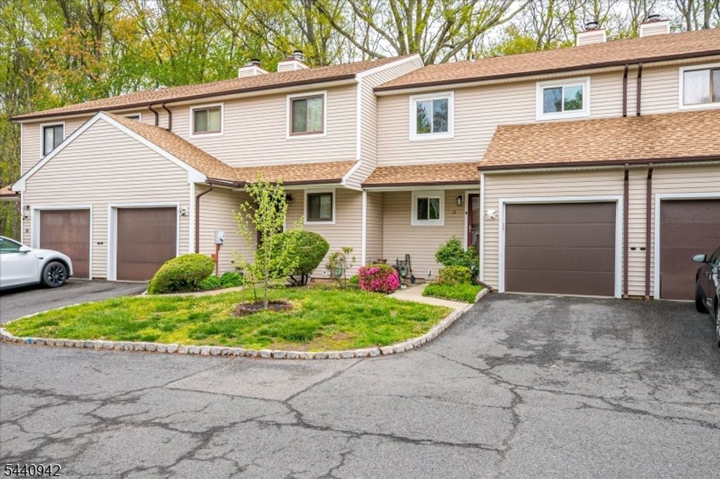 12 Tulip Ct, Edison Twp., NJ 08820 — photo 3