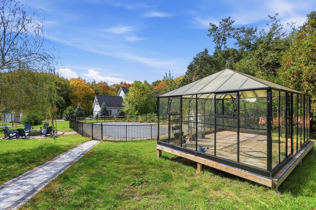 75 Concord Road, Chelmsford, MA 01824
