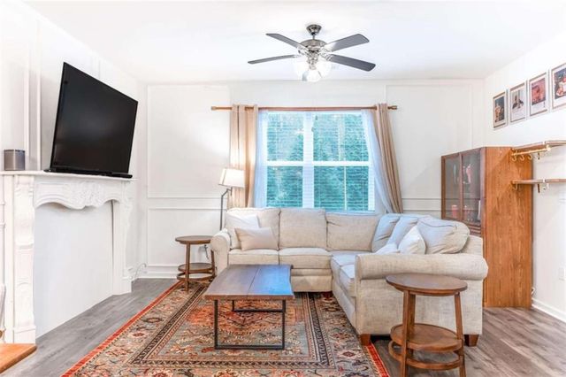 142 Hampton Circle, Mcdonough, GA 30253