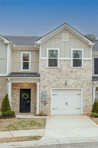 142 Hampton Circle, Mcdonough, GA 30253