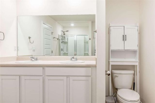 142 Hampton Circle, Mcdonough, GA 30253