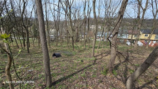 0 Shadowlawn Dr, Whitehall, PA 15227