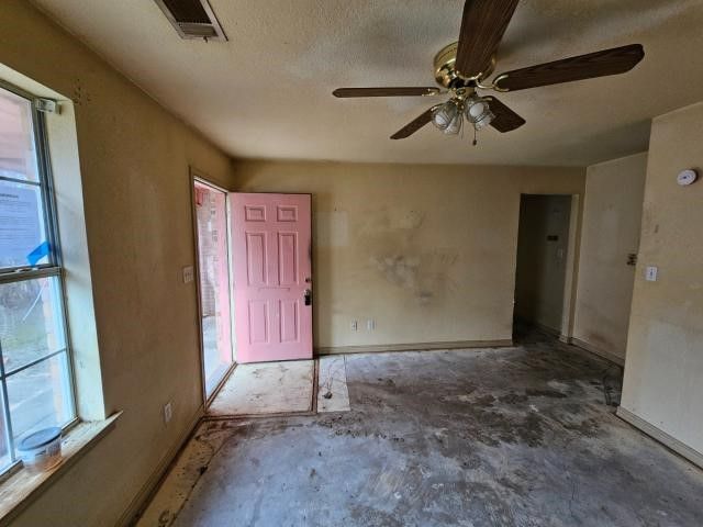 7933 N Cole Street, Nevada, TX 75173