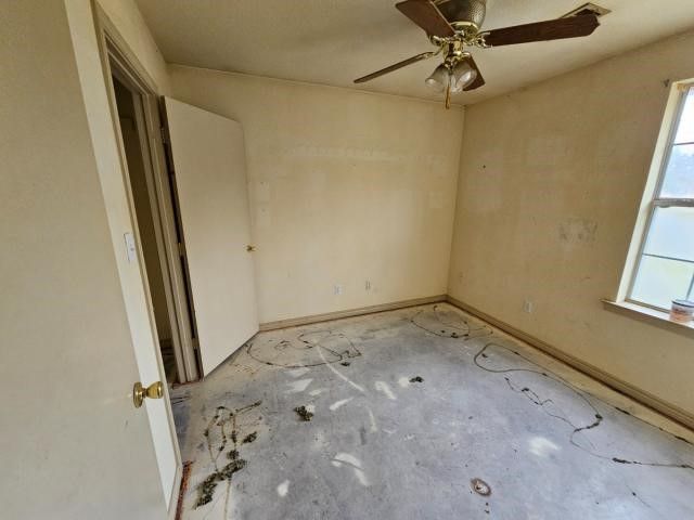 7933 N Cole Street, Nevada, TX 75173