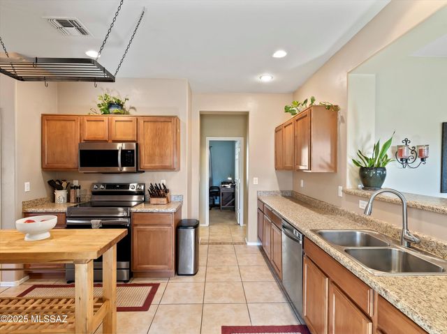 34625 S Corral Drive, Red Rock, AZ 85145