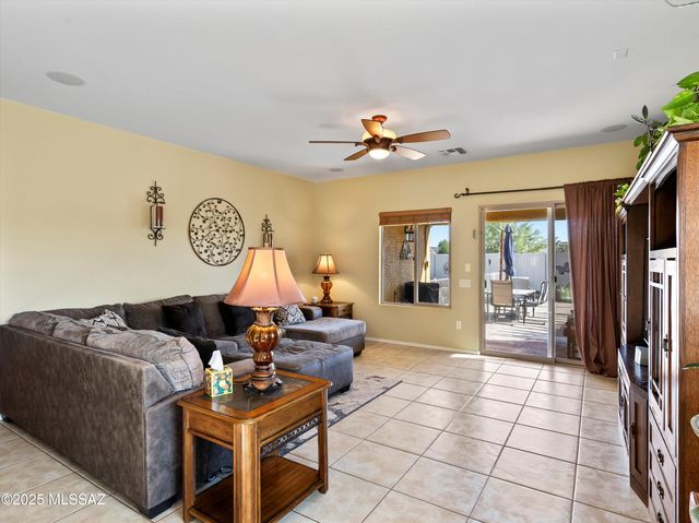 34625 S Corral Drive, Red Rock, AZ 85145