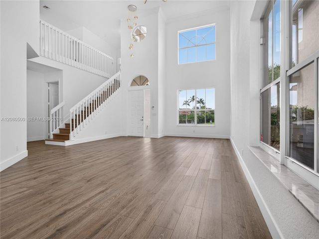 9648 Vineyard Court, Boca Raton, FL 33428