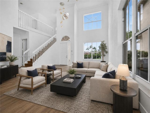 9648 Vineyard Court, Boca Raton, FL 33428