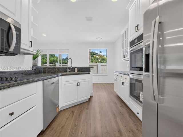 9648 Vineyard Court, Boca Raton, FL 33428