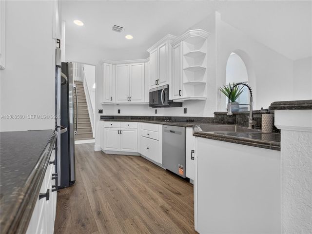 9648 Vineyard Court, Boca Raton, FL 33428