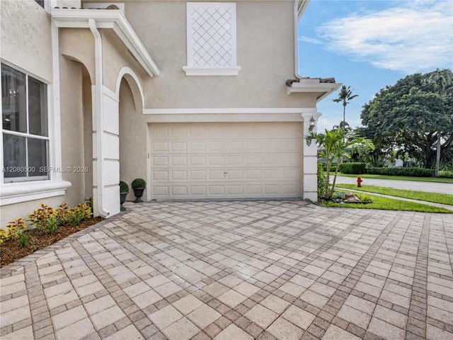 9648 Vineyard Court, Boca Raton, FL 33428