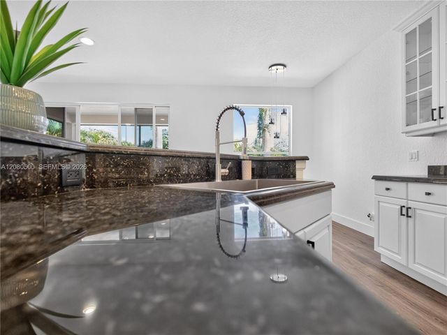 9648 Vineyard Court, Boca Raton, FL 33428