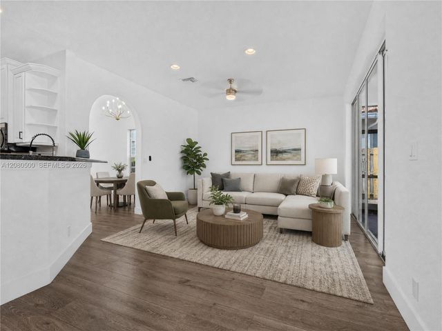 9648 Vineyard Court, Boca Raton, FL 33428