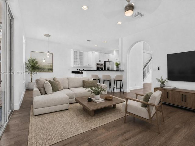 9648 Vineyard Court, Boca Raton, FL 33428