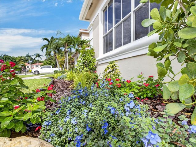 9648 Vineyard Court, Boca Raton, FL 33428
