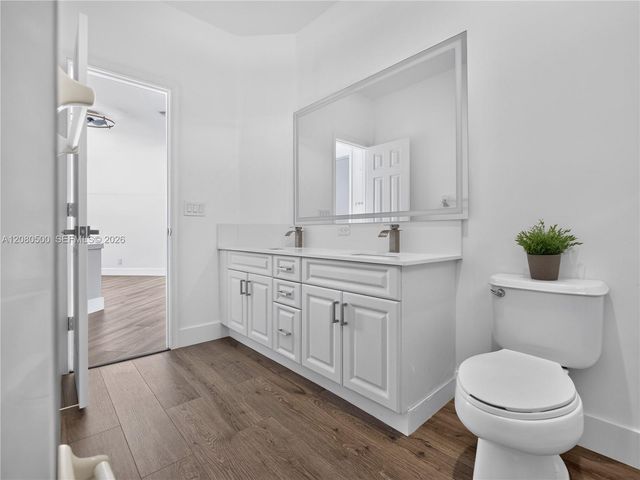9648 Vineyard Court, Boca Raton, FL 33428