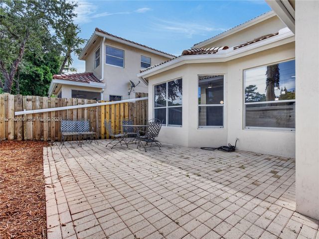9648 Vineyard Court, Boca Raton, FL 33428