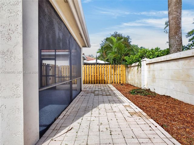 9648 Vineyard Court, Boca Raton, FL 33428