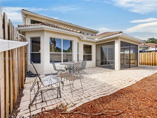 9648 Vineyard Court, Boca Raton, FL 33428