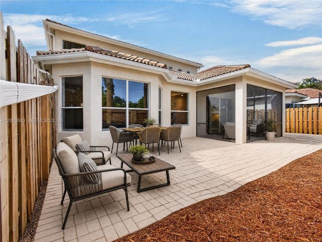 9648 Vineyard Court, Boca Raton, FL 33428