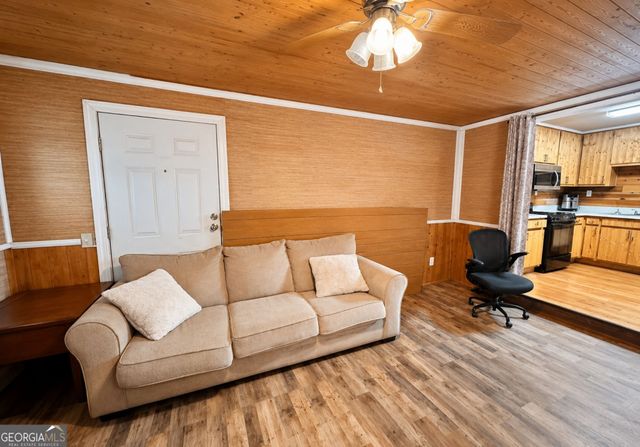 6285 Pond Avenue, Manor, GA 31550