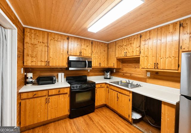 6285 Pond Avenue, Manor, GA 31550