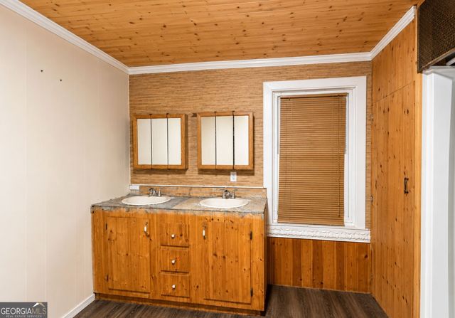 6285 Pond Avenue, Manor, GA 31550