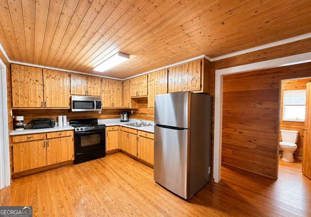 6285 Pond Avenue, Manor, GA 31550