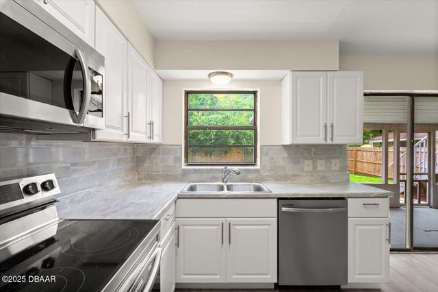 1195 10th Street, Daytona Beach, FL 32117