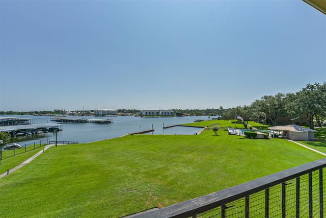 15575 Marina Drive 315C, Conroe, TX 77356