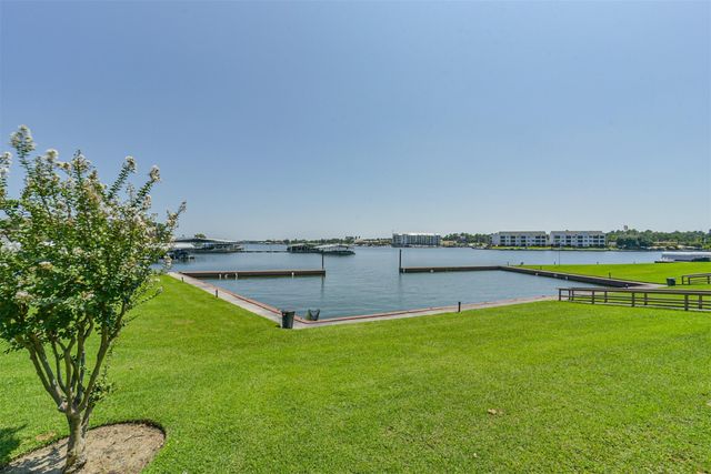 15575 Marina Drive 315C, Conroe, TX 77356