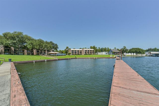 15575 Marina Drive 315C, Conroe, TX 77356