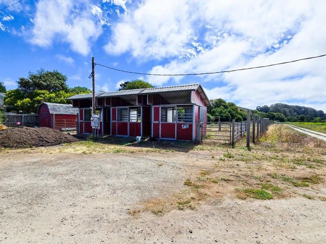 393 Stage Road, Pescadero, CA 94060