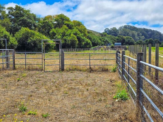 393 Stage Road, Pescadero, CA 94060