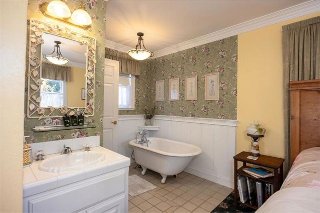 393 Stage Road, Pescadero, CA 94060